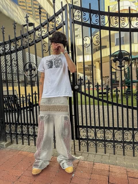 "TRUINE" SWEATS